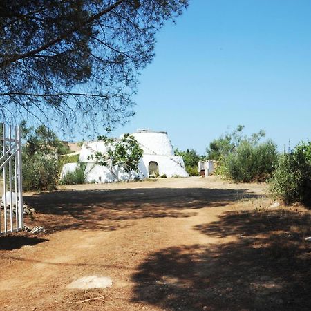 サンニコーラ Trullo Mareposa Bed & Breakfast エクステリア 写真