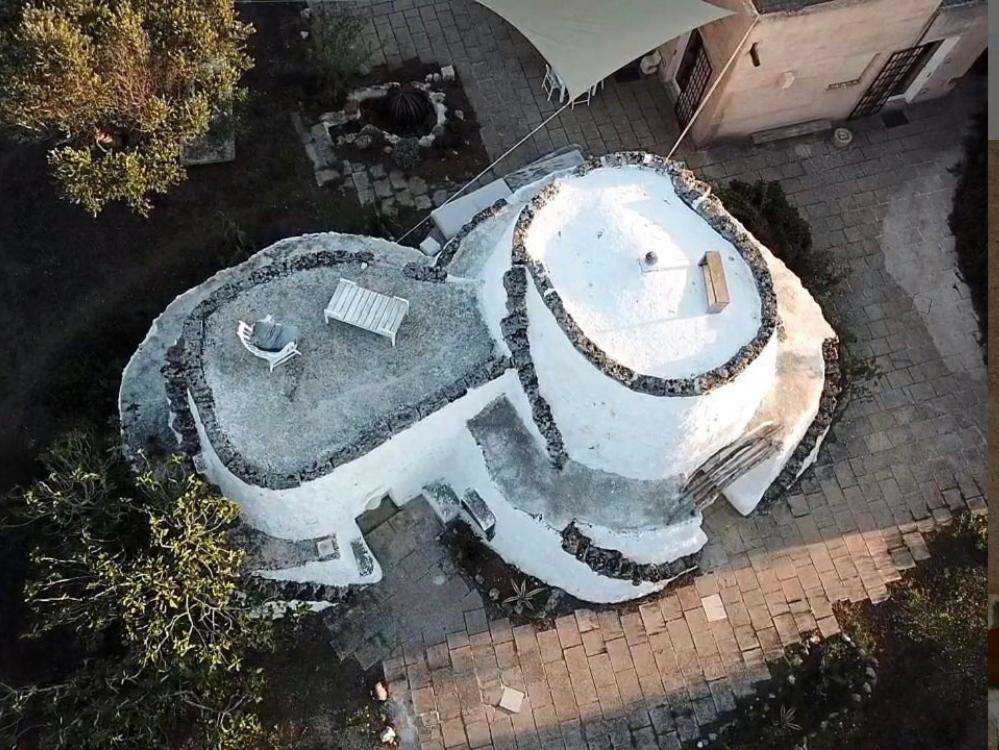サンニコーラ Trullo Mareposa Bed & Breakfast エクステリア 写真