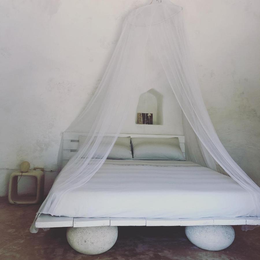 サンニコーラ Trullo Mareposa Bed & Breakfast エクステリア 写真