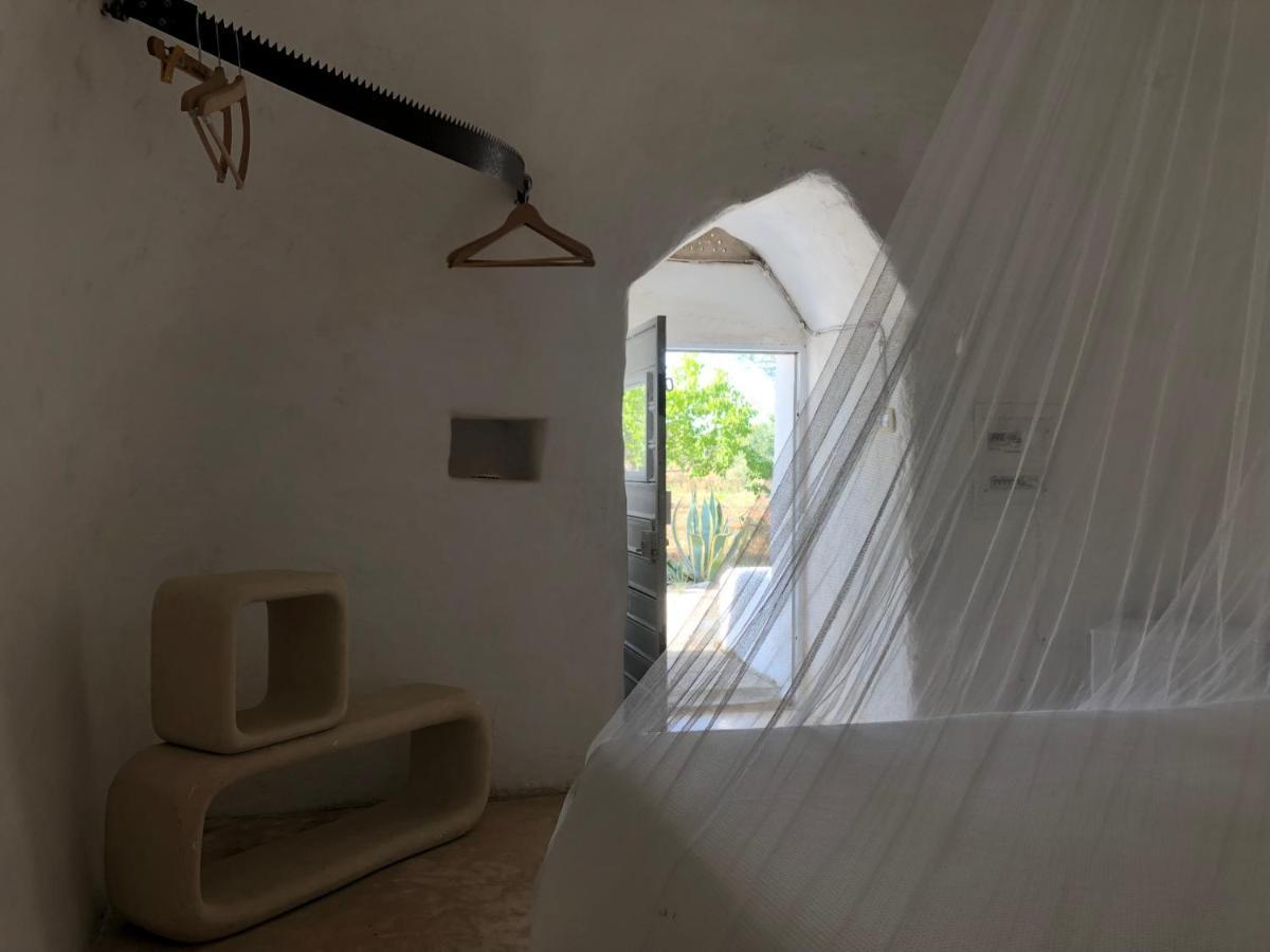 サンニコーラ Trullo Mareposa Bed & Breakfast エクステリア 写真